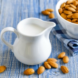 Healthy Homemade Almond Milk
